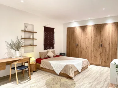 Habitación King — Sushi House Ba Dinh homestay alley 38 Hang Bun